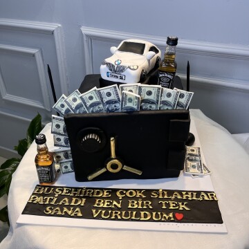 Para Kasası Tasarımlı Pasta