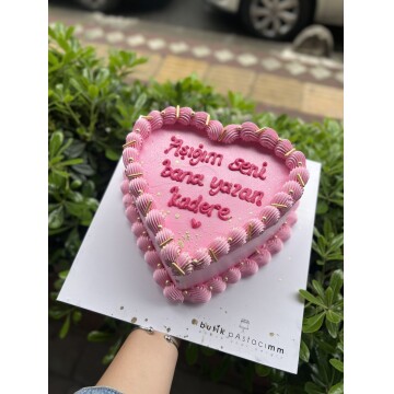 Pembe Kalpli Yazılı Pasta