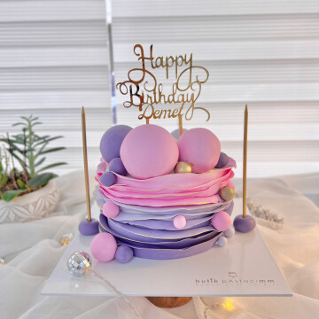 Pembe Renk Geçişli Tasarım Pasta