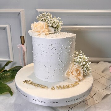 Sade Temalı Nişan Pastası