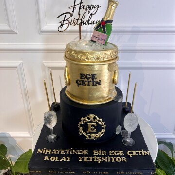 Şişe Tasarımlı Tasarım Pasta