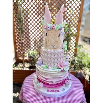 Tavşan Temalı Çocuk Pastası