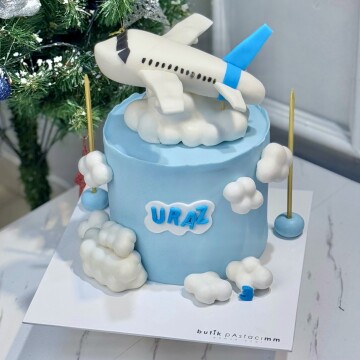 Uçak Tasarımlı Çocuk Pastası