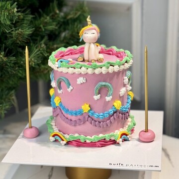 Unicorn Temalı Kremalı Pasta
