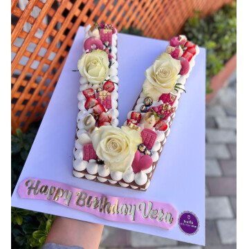 V Harf Kurabiye Pasta